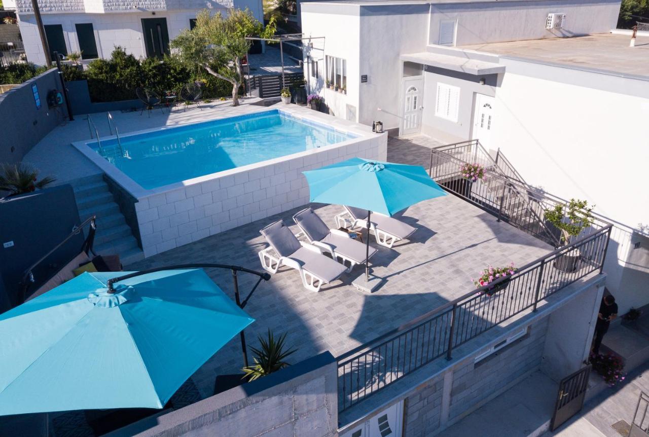 Apartments Lidija - Sea View Apartment With Exclusive Right Of Using Hot Tub Or Split Level Apartment With Exclusive Right Of Using Pool Podstrana Luaran gambar