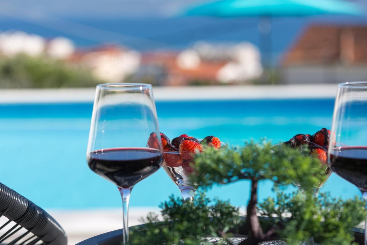 Apartments Lidija - Sea View Apartment With Exclusive Right Of Using Hot Tub Or Split Level Apartment With Exclusive Right Of Using Pool Podstrana Luaran gambar