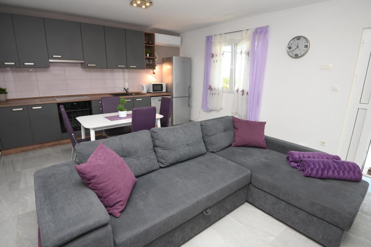 Apartments Lidija - Sea View Apartment With Exclusive Right Of Using Hot Tub Or Split Level Apartment With Exclusive Right Of Using Pool Podstrana Luaran gambar