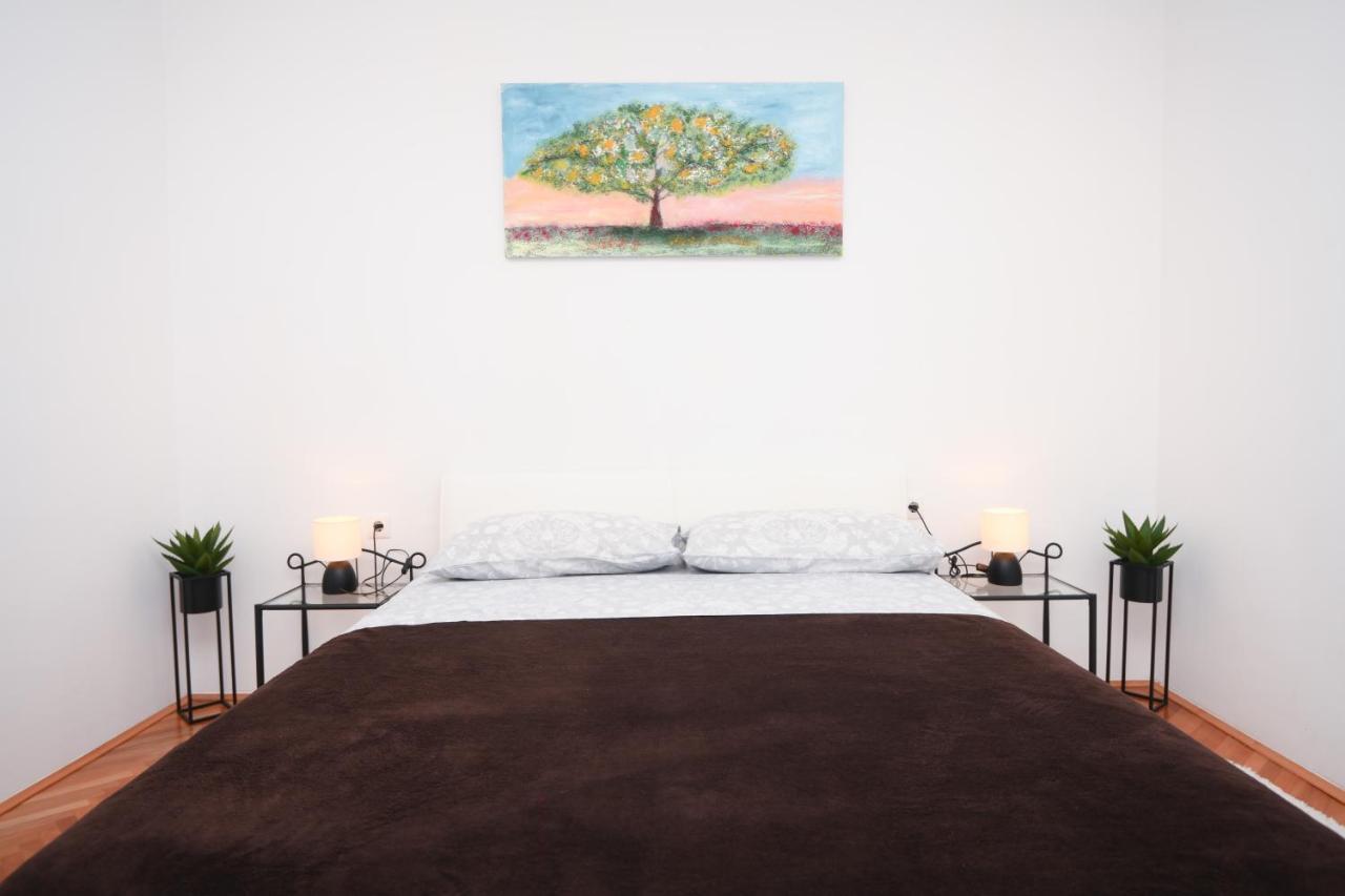 Apartments Lidija - Sea View Apartment With Exclusive Right Of Using Hot Tub Or Split Level Apartment With Exclusive Right Of Using Pool Podstrana Luaran gambar