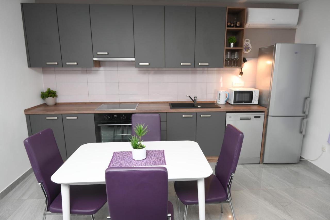 Apartments Lidija - Sea View Apartment With Exclusive Right Of Using Hot Tub Or Split Level Apartment With Exclusive Right Of Using Pool Podstrana Luaran gambar