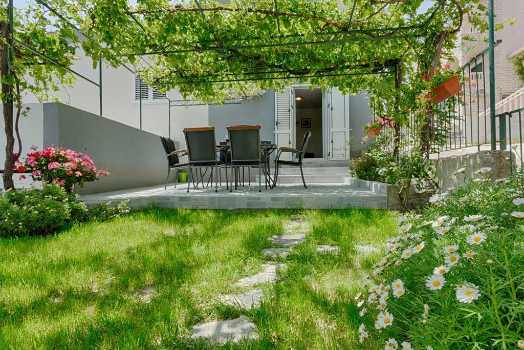 Apartments Lidija - Sea View Apartment With Exclusive Right Of Using Hot Tub Or Split Level Apartment With Exclusive Right Of Using Pool Podstrana Luaran gambar