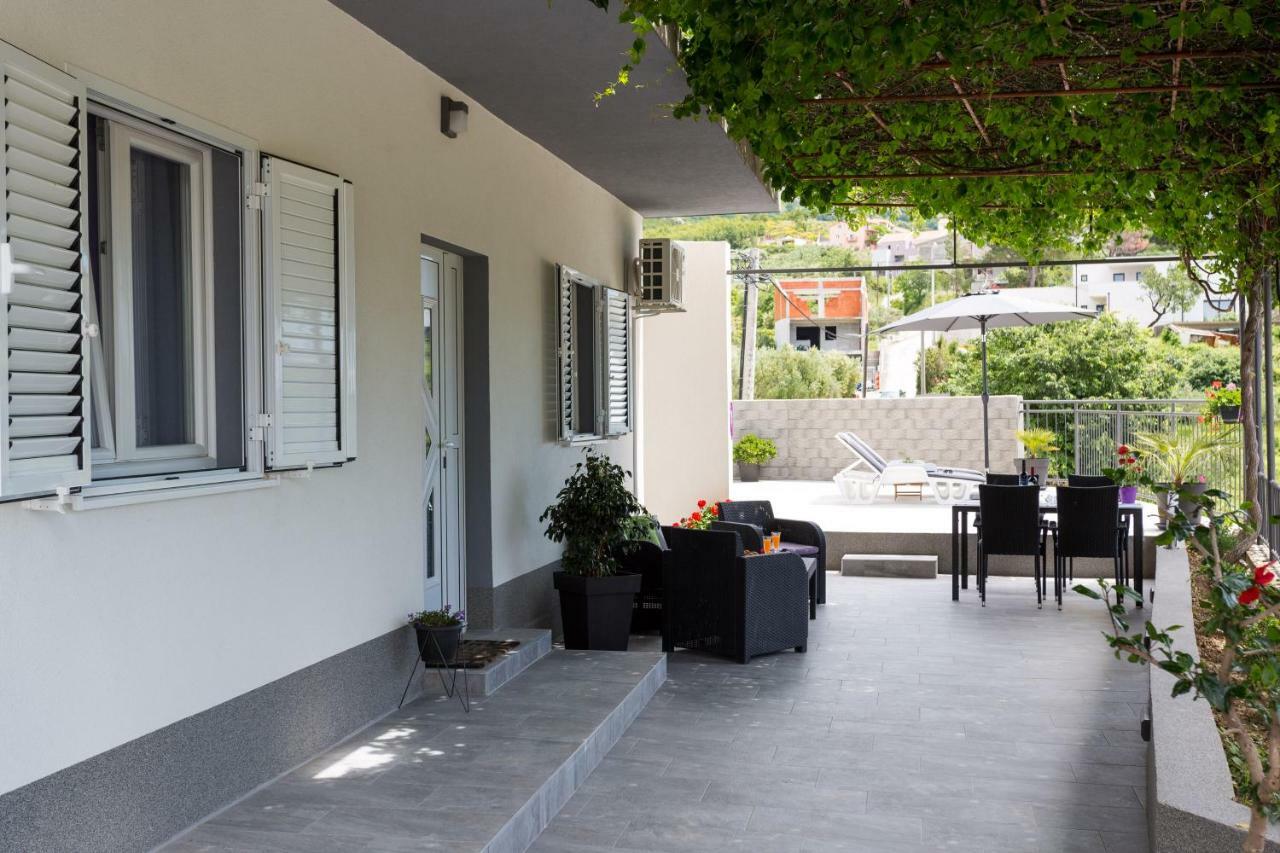 Apartments Lidija - Sea View Apartment With Exclusive Right Of Using Hot Tub Or Split Level Apartment With Exclusive Right Of Using Pool Podstrana Luaran gambar