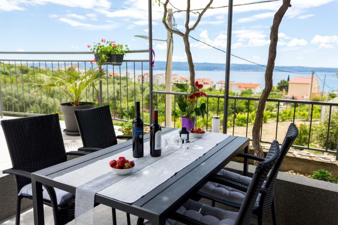 Apartments Lidija - Sea View Apartment With Exclusive Right Of Using Hot Tub Or Split Level Apartment With Exclusive Right Of Using Pool Podstrana Luaran gambar